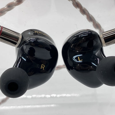 【中古】PERFORMER 8【秋葉原】