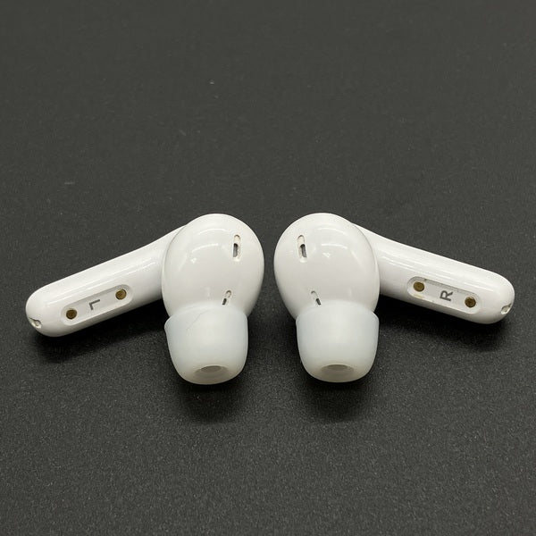 【中古】Air Pro 4 - White【秋葉原】