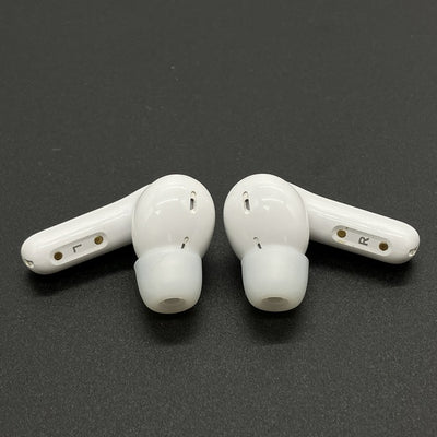 【中古】Air Pro 4 - White【秋葉原】