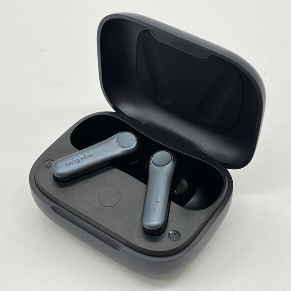 【中古】Air Pro 4 - Black【秋葉原】