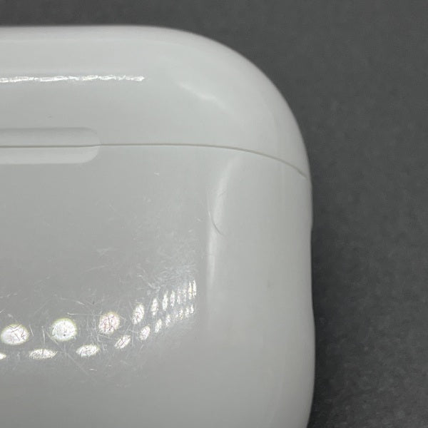 【キズ有り】AirPods Pro2（Lightning仕様）中古 Apple 【中古】AirPods Pro (第2世代) 充電ケース (Lightning)【秋葉原