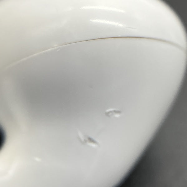 【中古】AirPods Pro (第2世代) MQD83J/A【日本橋】