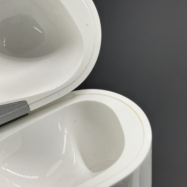 Apple 【中古】AirPods Pro (第2世代) 充電ケース (Lightning)【日本橋