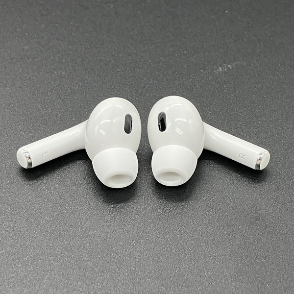 Apple 【中古】MagSafe充電ケース(USB-C)付きAirPods Pro(第2世代