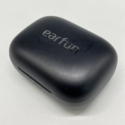 【中古】Air Pro 4 - Black【秋葉原】