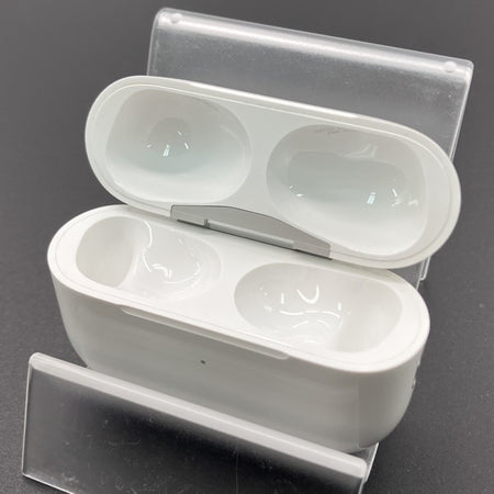 Apple 【中古】AirPods Pro (第2世代) 充電ケース (Lightning)【秋葉原