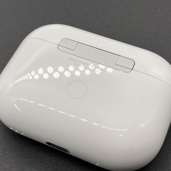 Apple 【中古】AirPods Pro (第2世代) 充電ケース (Lightning)【秋葉原
