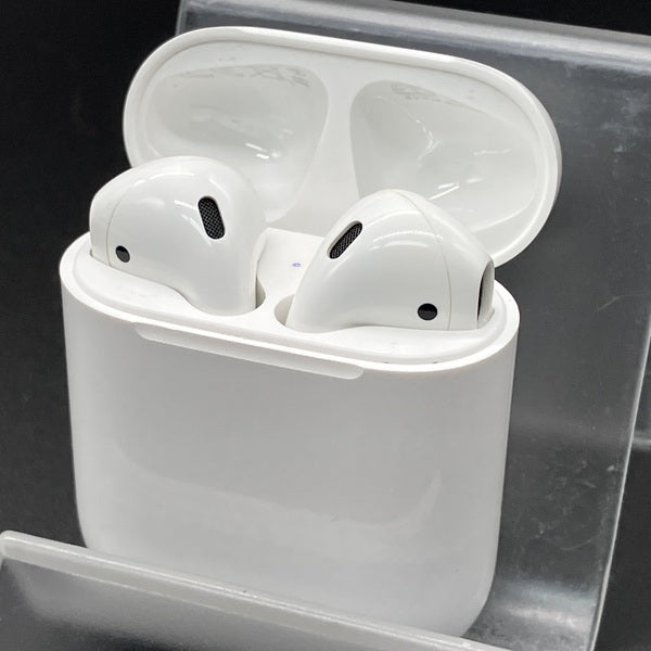 【中古】AirPods with Charging Case MV7N2J/A【名古屋】