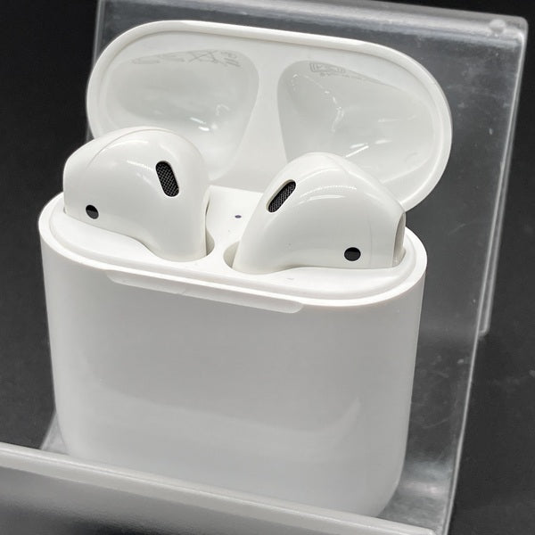 【中古】AirPods with Charging Case MV7N2J/A【名古屋】