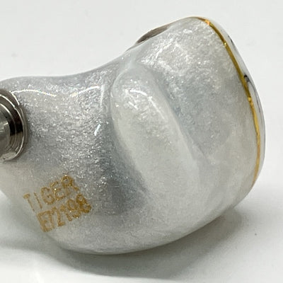 【中古】WHITE TIGER II 【QDC-TIGER-S-WH-V2】(ケーブル欠品)【秋葉原】