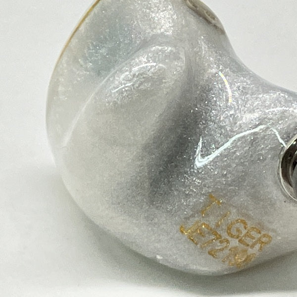 【中古】WHITE TIGER II 【QDC-TIGER-S-WH-V2】(ケーブル欠品)【秋葉原】