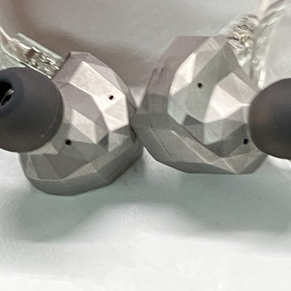 水月雨 (MOONDROP) 【中古】Kadenz【秋葉原】 – e☆イヤホン