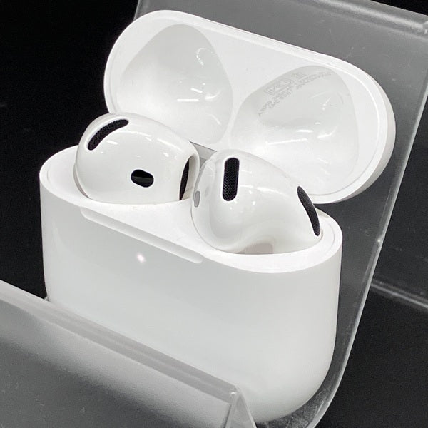 【中古】AirPods 4 MXP93J/A（アクティブノイズキャンセリング搭載）【秋葉原】