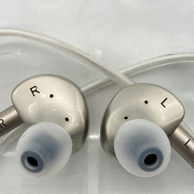 【中古】Que【日本橋】