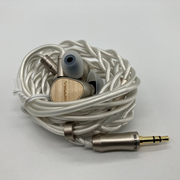 【中古】Que【日本橋】