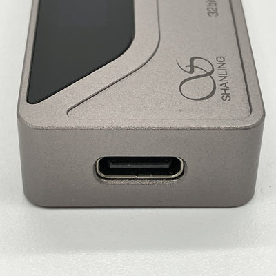 【中古】UA4 チタニウム【日本橋】