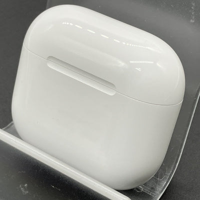 【中古】AirPods 4 MXP93J/A（アクティブノイズキャンセリング搭載）【秋葉原】