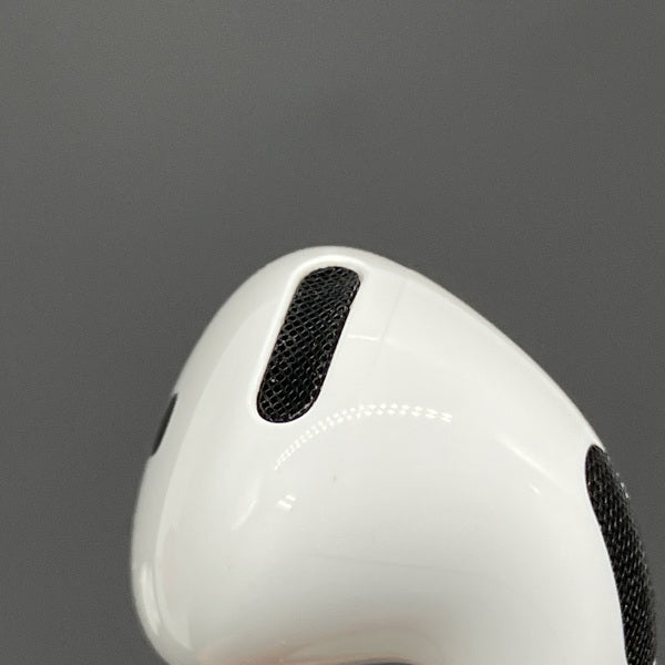 【中古】AirPods 4 MXP93J/A（アクティブノイズキャンセリング搭載）【秋葉原】
