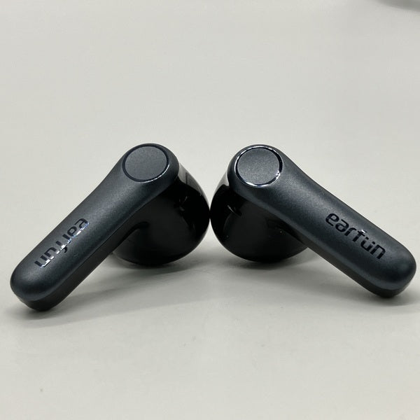 【中古】Air Pro 4 - Black【秋葉原】