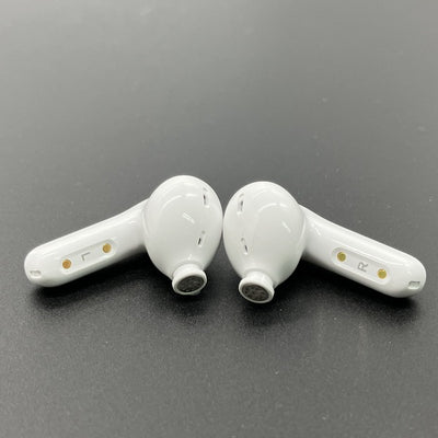 【中古】Air Pro 4 - White【秋葉原】