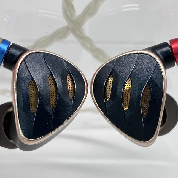 【中古】FH5s Black 【FIO-IEM-FH5S-B】【秋葉原】