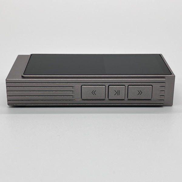 【中古】UA6 Titanium【秋葉原】