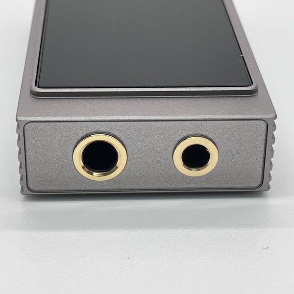 【中古】UA6 Titanium【秋葉原】