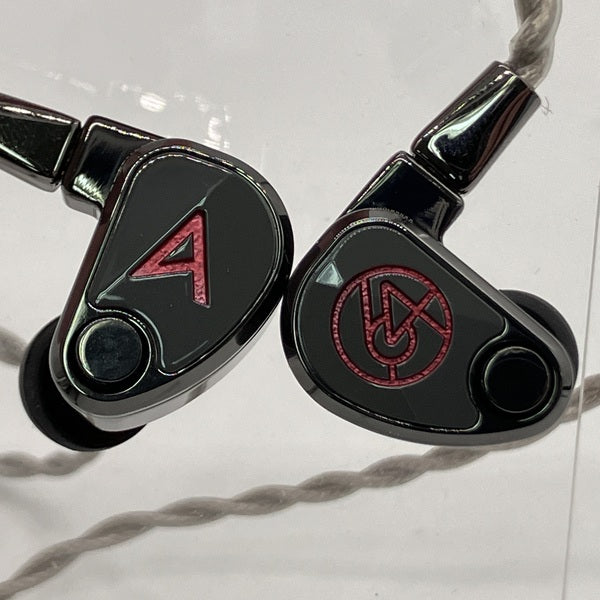 【中古】XIO 【IRV-AK-XIO】【秋葉原】