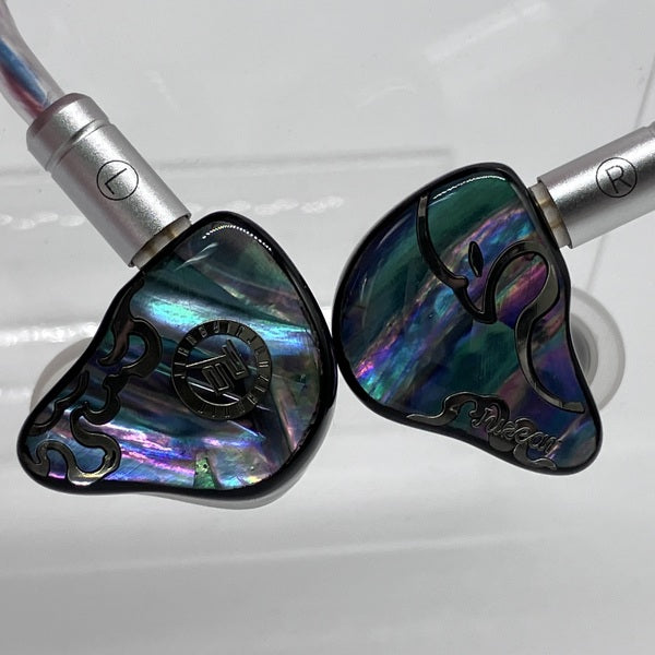 【中古】DEFIANT【日本橋】