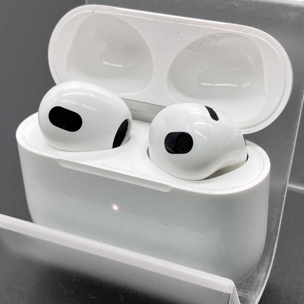【中古】Airpods MPNY3J/A 3rd Generation  Lightning充電ケース付【日本橋】