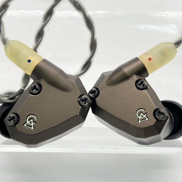 【中古】Holocene 【CAM-5577】【日本橋】