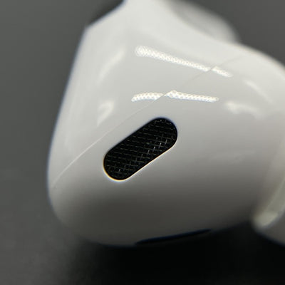 【中古】MagSafe充電ケース(USB-C)付きAirPods Pro(第2世代) MTJV3JA【日本橋】