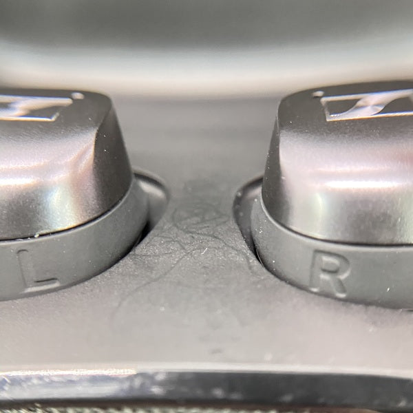 【中古】MOMENTUM True Wireless 4 ブラックグラファイト 【MTW4 Black Graphite】【秋葉原】