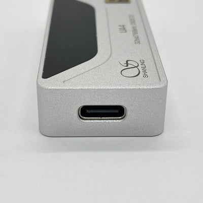 【中古】UA4 シルバー【秋葉原】