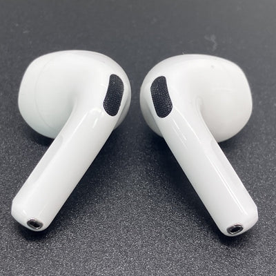 【中古】AirPods 4 MXP93J/A（アクティブノイズキャンセリング搭載）【秋葉原】
