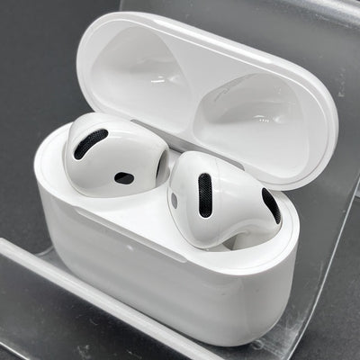 【中古】AirPods 4 MXP93J/A（アクティブノイズキャンセリング搭載）【秋葉原】