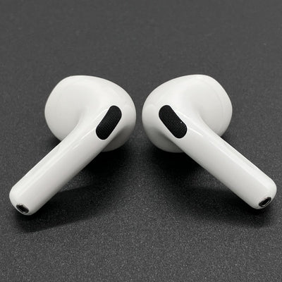 【中古】AirPods 4 MXP93J/A（アクティブノイズキャンセリング搭載）【秋葉原】