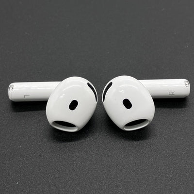 【中古】AirPods 4 MXP93J/A（アクティブノイズキャンセリング搭載）【秋葉原】