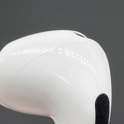 【中古】AirPods 4 MXP93J/A（アクティブノイズキャンセリング搭載）【秋葉原】