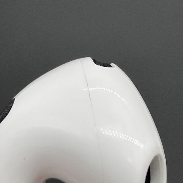 【中古】AirPods 4 MXP93J/A（アクティブノイズキャンセリング搭載）【秋葉原】