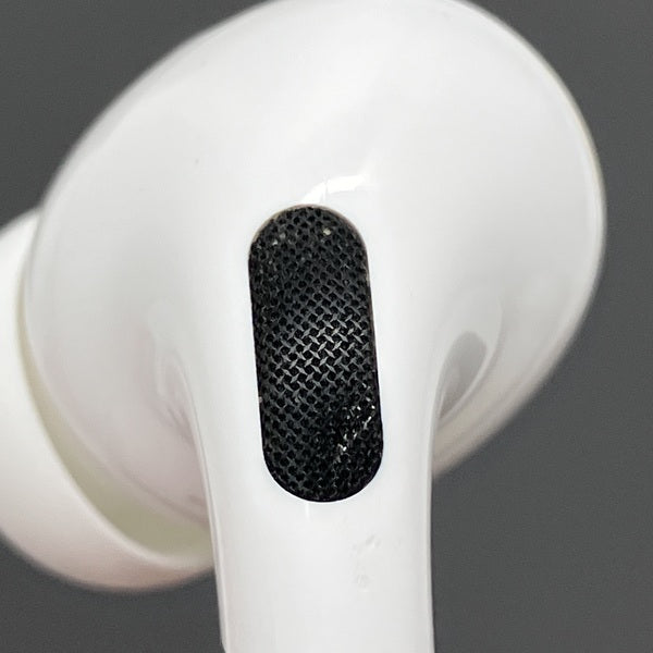 【中古】MagSafe充電ケース(USB-C)付きAirPods Pro(第2世代) MTJV3JA【秋葉原】