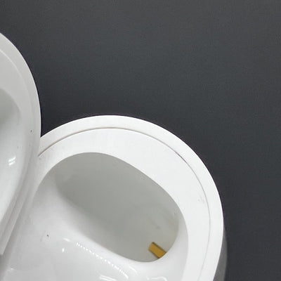 【中古】MagSafe充電ケース(USB-C)付きAirPods Pro(第2世代) MTJV3JA【秋葉原】