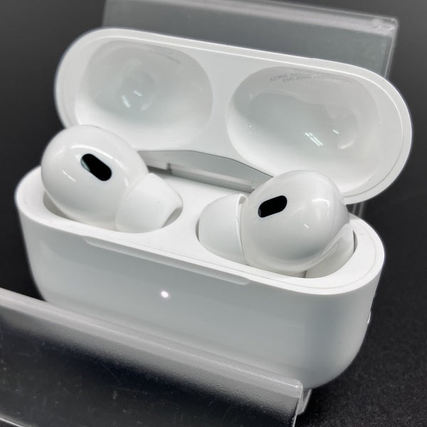 【中古】MagSafe充電ケース(USB-C)付きAirPods Pro(第2世代) MTJV3JA【秋葉原】