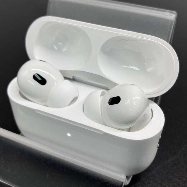 【中古】MagSafe充電ケース(USB-C)付きAirPods Pro(第2世代) MTJV3JA【秋葉原】