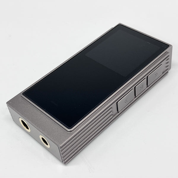 【中古】UA6 Titanium【日本橋】