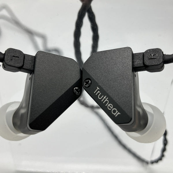 TRUTHEAR 【中古】HEXA【日本橋】 – e☆イヤホン