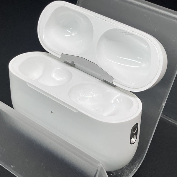 【中古】AirPods Pro (第2世代) MagSafe充電ケース(USB-C)【秋葉原】
