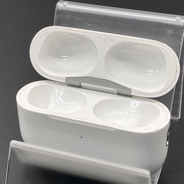 【中古】AirPods Pro (第2世代) 充電ケース (Lightning)【秋葉原】