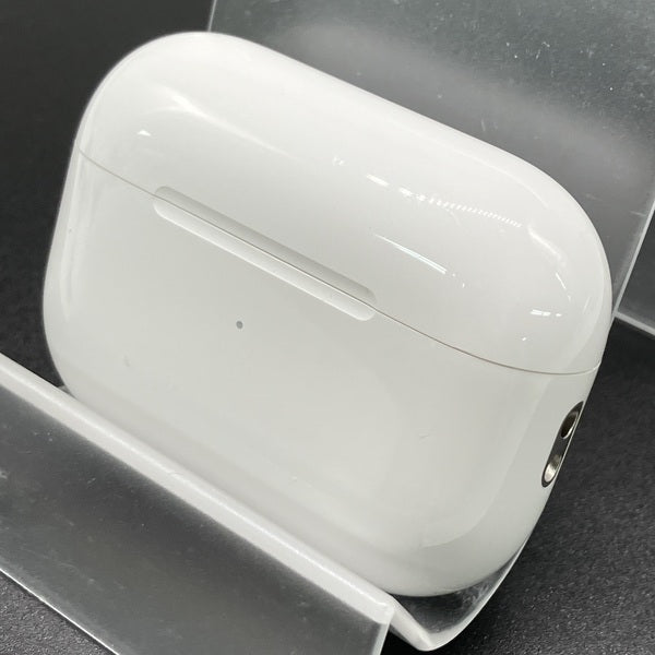 【中古】MagSafe充電ケース(USB-C)付きAirPods Pro(第2世代) MTJV3JA【秋葉原】