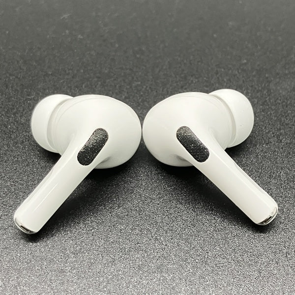 【中古】MagSafe充電ケース(USB-C)付きAirPods Pro(第2世代) MTJV3JA【秋葉原】